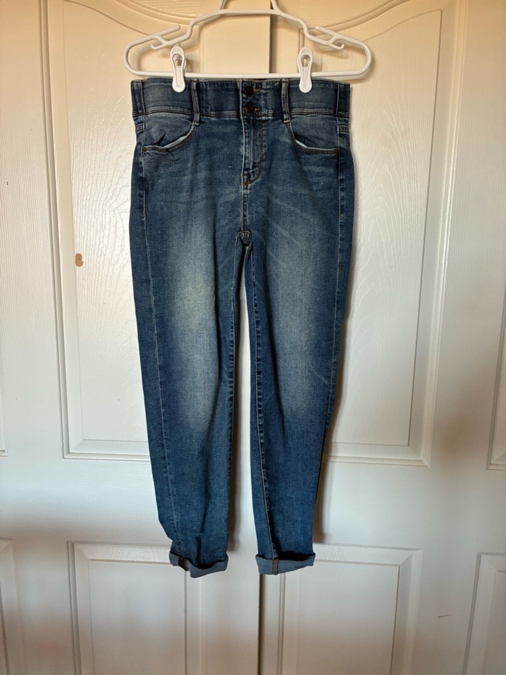 APT 9. Women Capri Denim Jean Pant Blue Wash Slimming High Rise Button Size 10 M